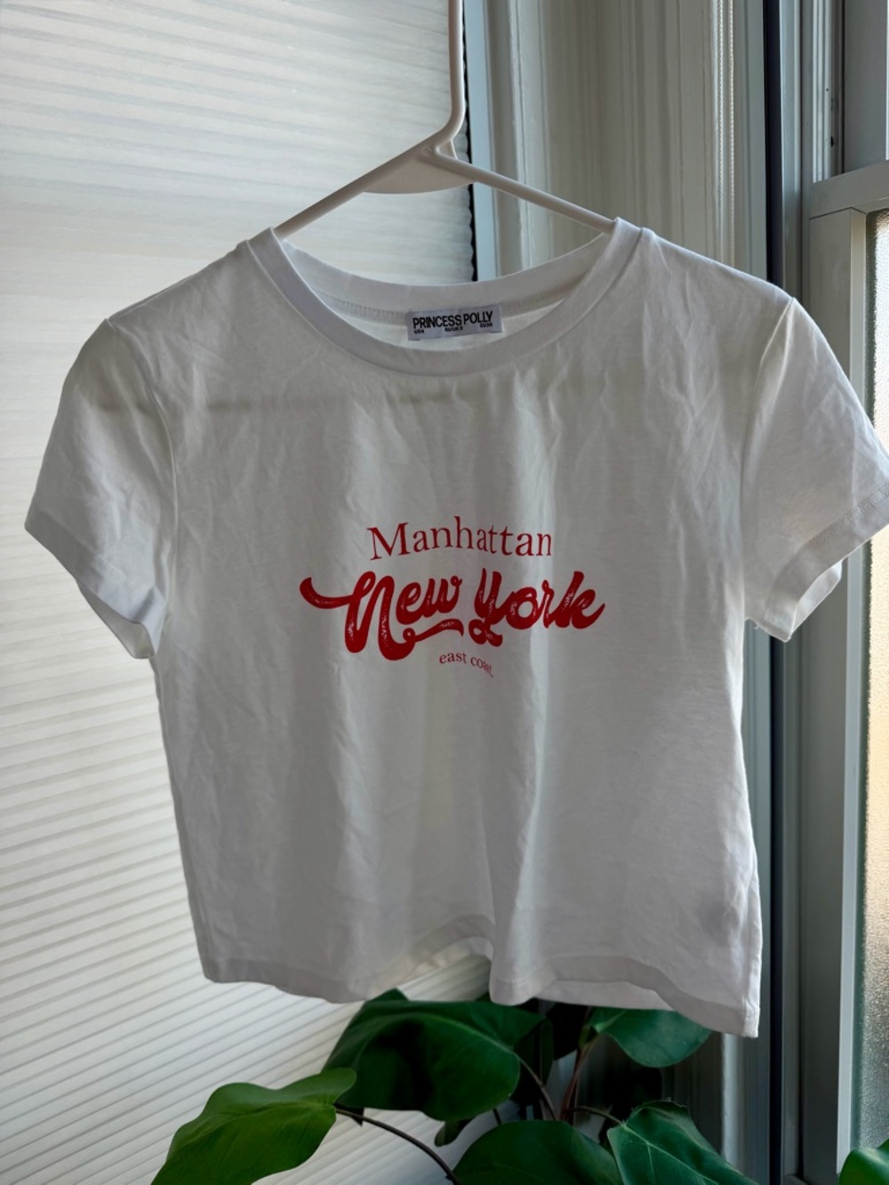 Princess Polly White Crop Tee with Red Manhattan New York Graphic Size 4